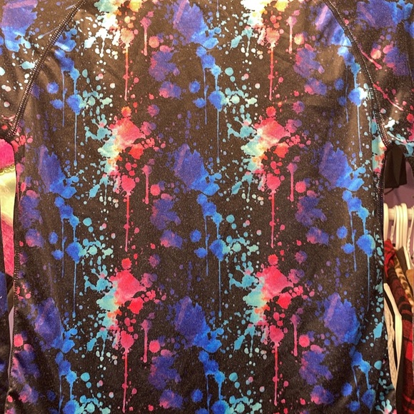 Athletic Works size medium long sleeve paint splatter type look on kids shirt - Picture 6 of 6